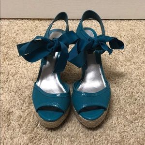 Teal black house white market heels